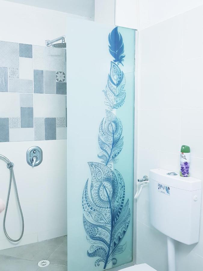 Artichoke Boutique Apartment Haifa Bagian luar foto