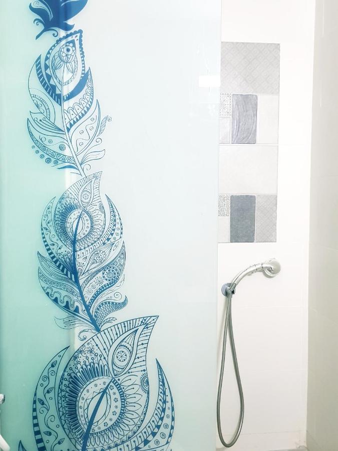 Artichoke Boutique Apartment Haifa Bagian luar foto