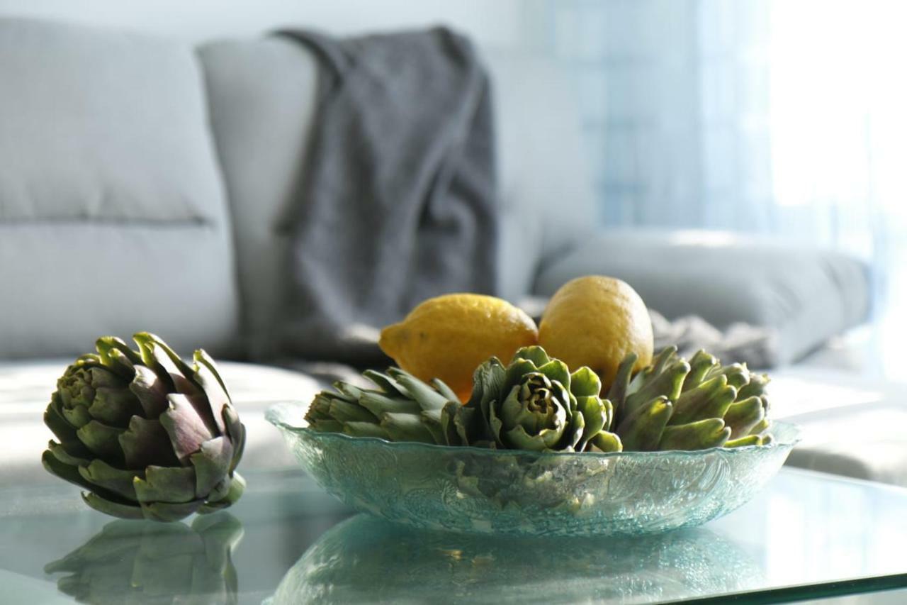 Artichoke Boutique Apartment Haifa Bagian luar foto
